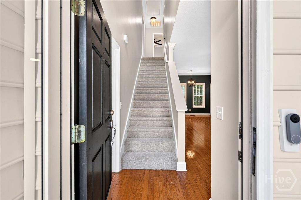 Image 5 of property listing at 19 Cottage Court, Richmond Hill, GA 31324
