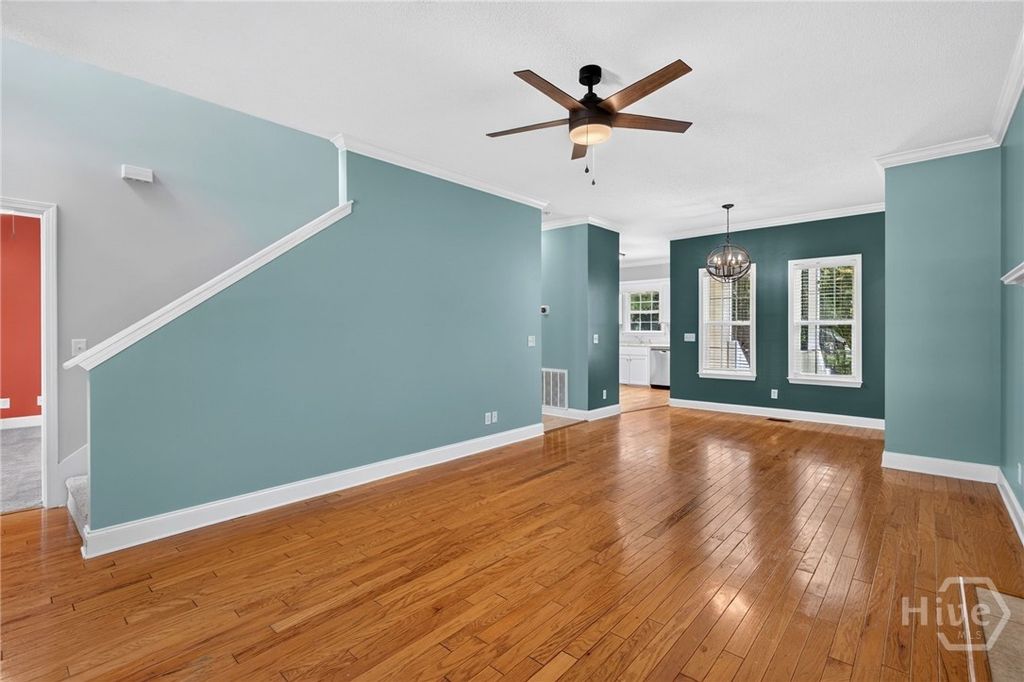 Image 9 of property listing at 19 Cottage Court, Richmond Hill, GA 31324