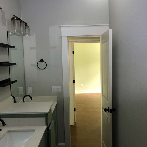808 W Hull Street, Denison, TX 75020