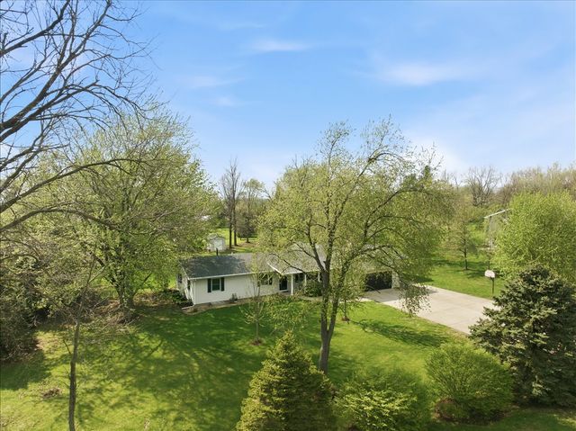 8656 Prairie Trail, Bloomington, IL 61705