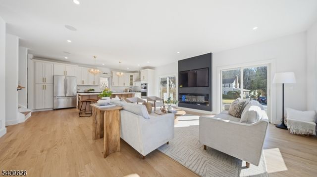 4 Hilltop Way, Essex Fells Twp., NJ 07021