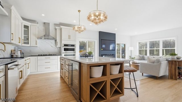 4 Hilltop Way, Essex Fells Twp., NJ 07021