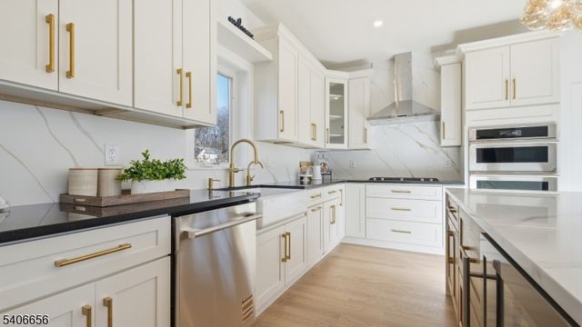 4 Hilltop Way, Essex Fells Twp., NJ 07021