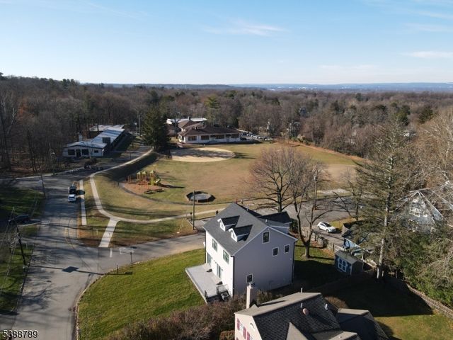 4 Hilltop Way, Essex Fells Twp., NJ 07021