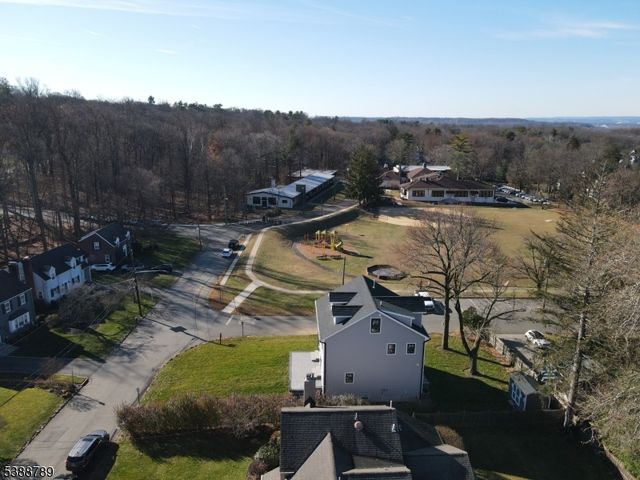 4 Hilltop Way, Essex Fells Twp., NJ 07021