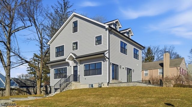 4 Hilltop Way, Essex Fells Twp., NJ 07021