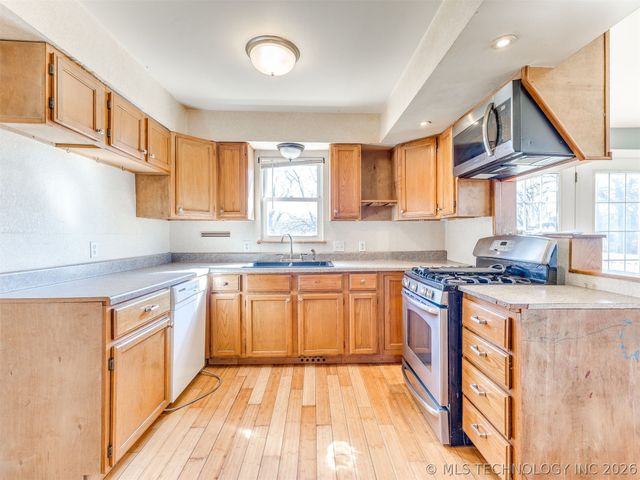 2524 W 51st Street, Tulsa, OK 74107