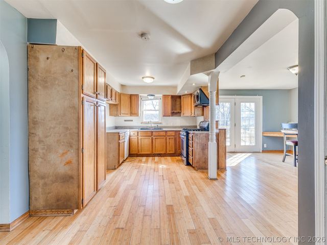 2524 W 51st Street, Tulsa, OK 74107