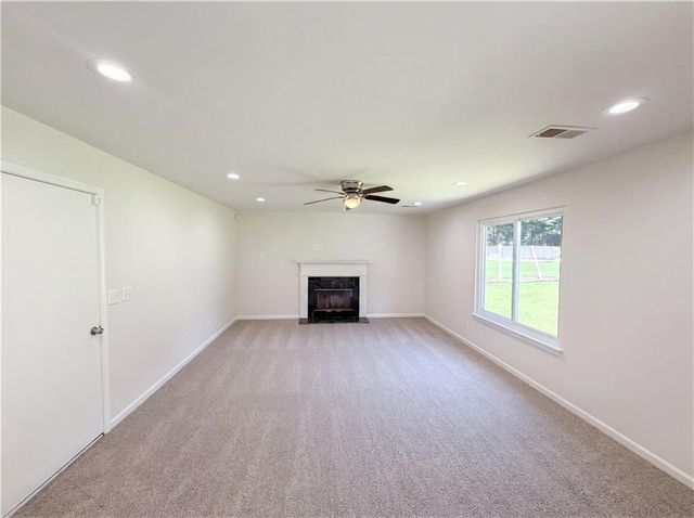 2125 Rosewood Mill Court, Loganville, GA 30052