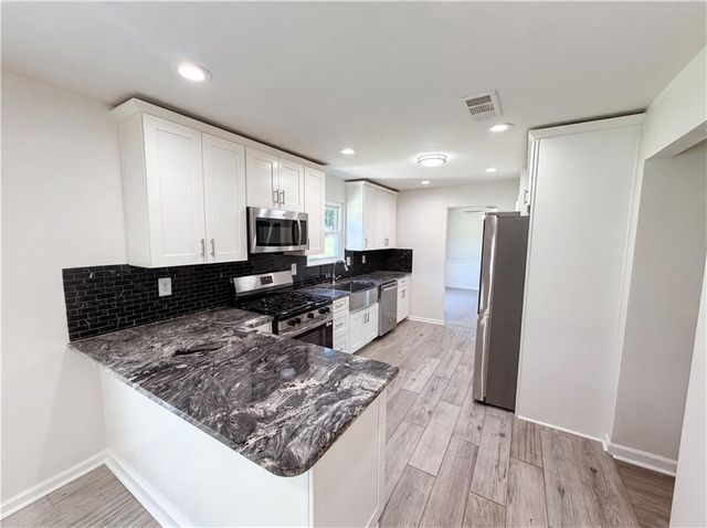 2125 Rosewood Mill Court, Loganville, GA 30052