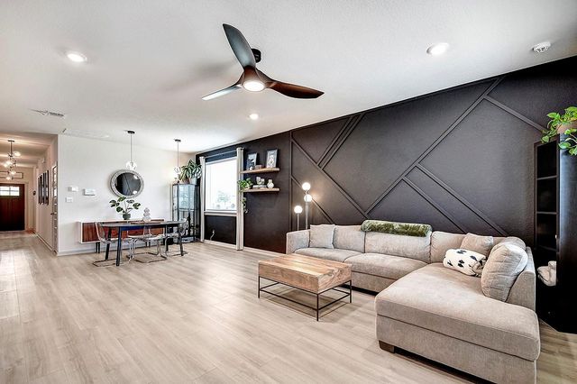 228 Greens Bayou TRL, Hutto, TX 78634