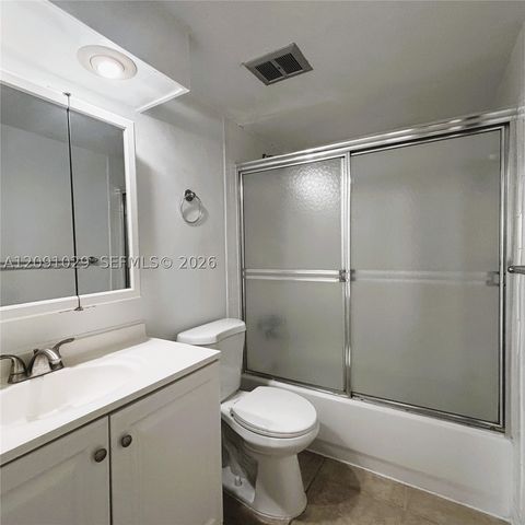 6900 N Kendall Dr A310, Pinecrest, FL 33156