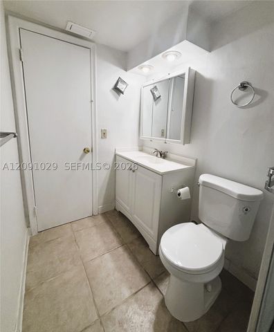 6900 N Kendall Dr A310, Pinecrest, FL 33156