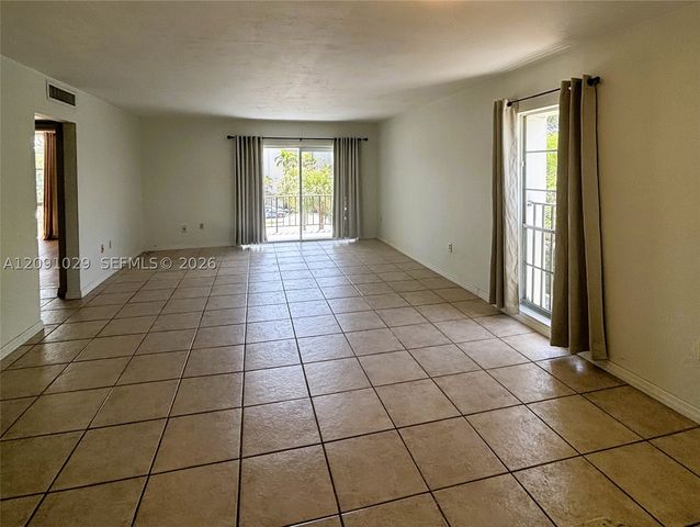 6900 N Kendall Dr A310, Pinecrest, FL 33156