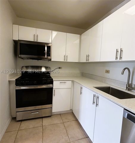 6900 N Kendall Dr A310, Pinecrest, FL 33156