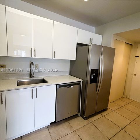 6900 N Kendall Dr A310, Pinecrest, FL 33156