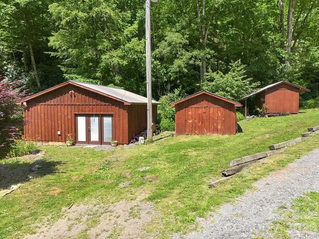 1005 Smith Creek Road, Mars Hill, NC 28754