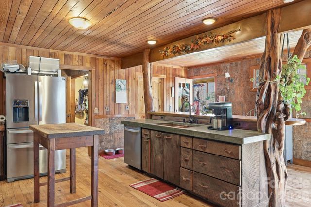 1005 Smith Creek Road, Mars Hill, NC 28754