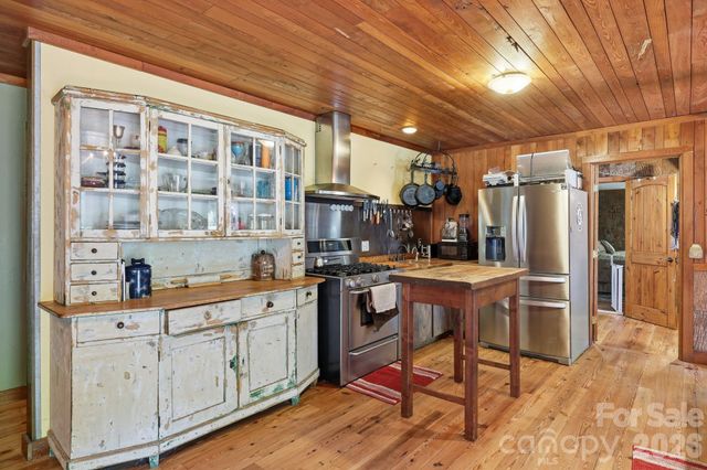 1005 Smith Creek Road, Mars Hill, NC 28754