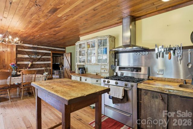 1005 Smith Creek Road, Mars Hill, NC 28754
