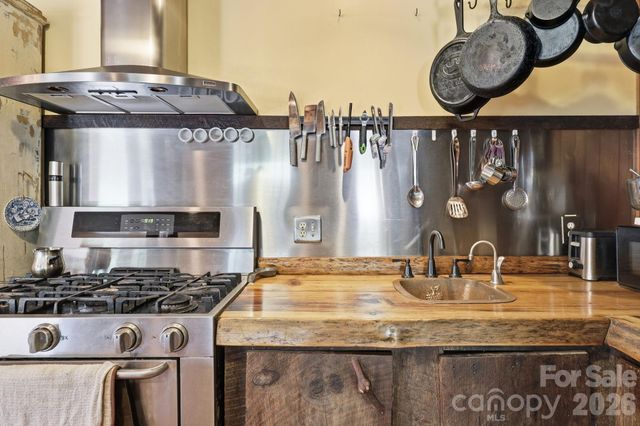 1005 Smith Creek Road, Mars Hill, NC 28754