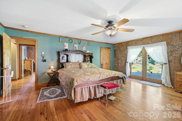 1005 Smith Creek Road, Mars Hill, NC 28754