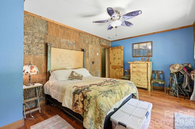 1005 Smith Creek Road, Mars Hill, NC 28754
