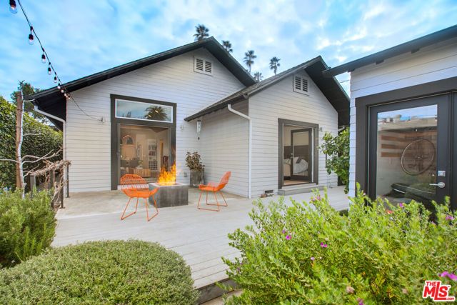 663 San Juan Avenue, Los Angeles, CA 90291