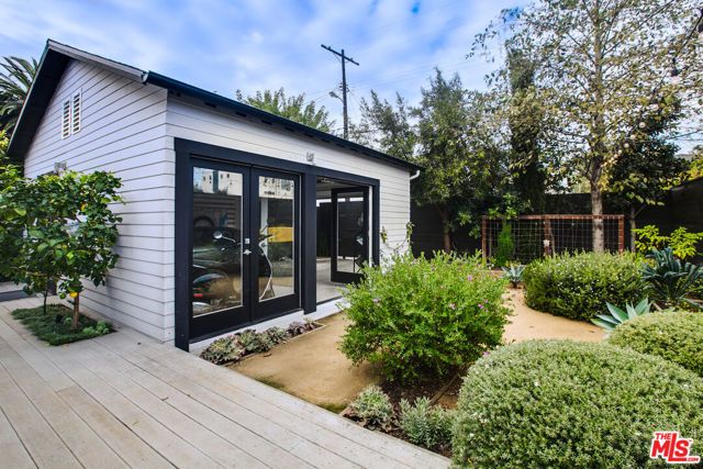 663 San Juan Avenue, Los Angeles, CA 90291