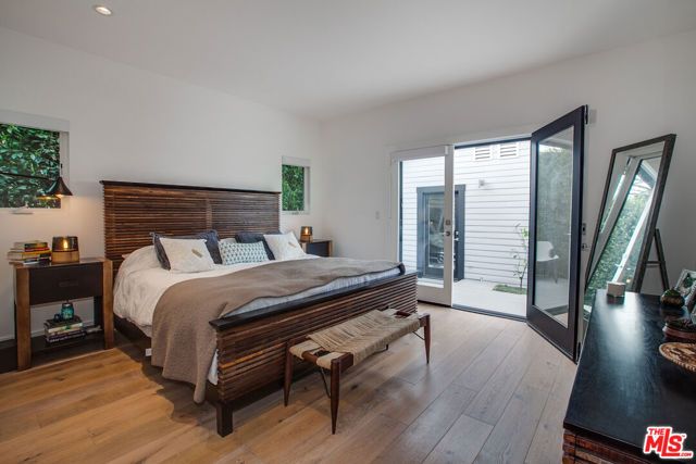 663 San Juan Avenue, Los Angeles, CA 90291