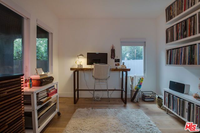 663 San Juan Avenue, Los Angeles, CA 90291