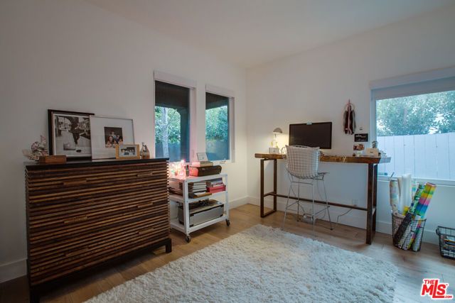 663 San Juan Avenue, Los Angeles, CA 90291