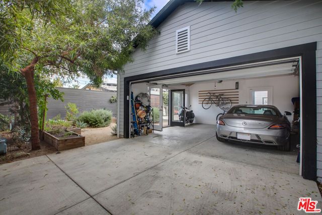663 San Juan Avenue, Los Angeles, CA 90291