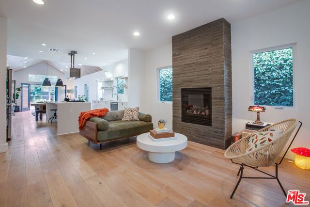 663 San Juan Avenue, Los Angeles, CA 90291
