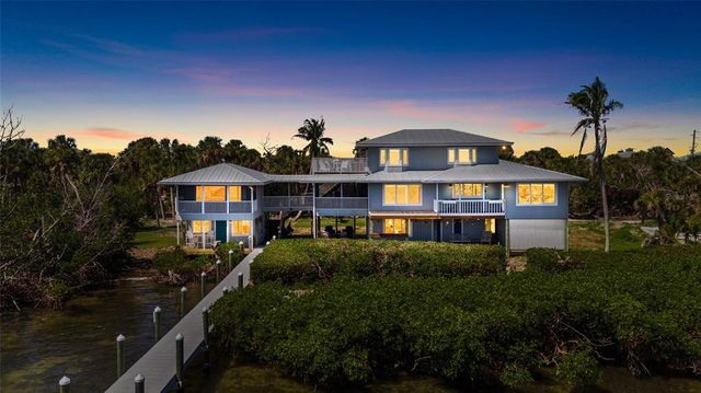 9048 WHARF AVE, Placida, FL 33946