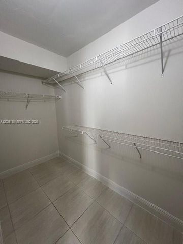 520 SW 111th Ave 101, Pembroke Pines, FL 33025