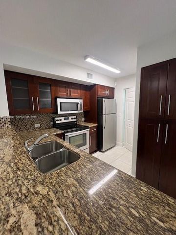 520 SW 111th Ave 101, Pembroke Pines, FL 33025