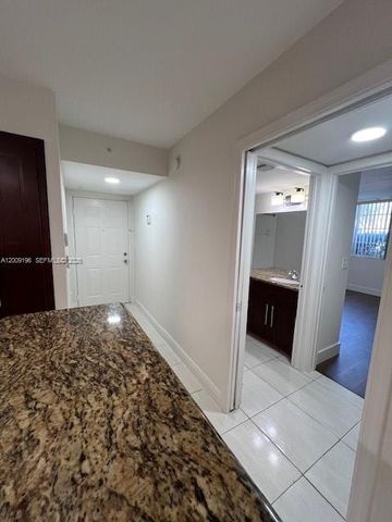 520 SW 111th Ave 101, Pembroke Pines, FL 33025