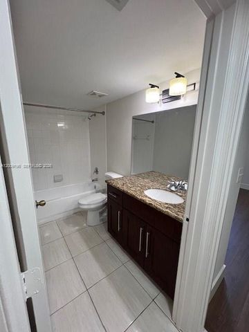 520 SW 111th Ave 101, Pembroke Pines, FL 33025