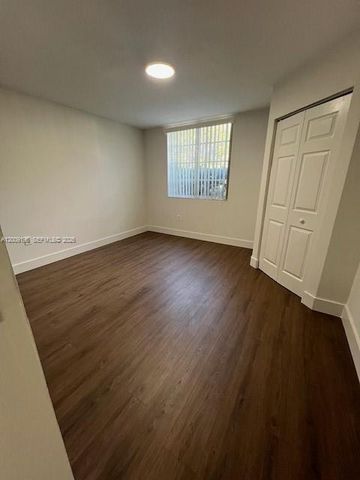 520 SW 111th Ave 101, Pembroke Pines, FL 33025