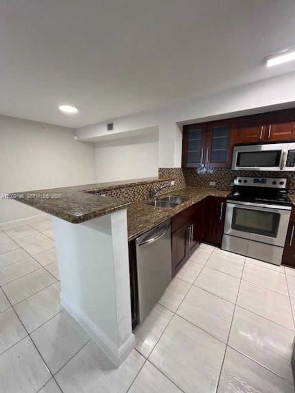 520 SW 111th Ave 101, Pembroke Pines, FL 33025