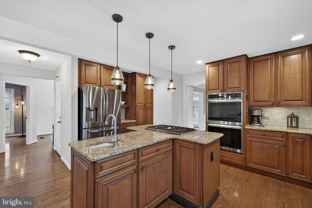 15067 BROWN POST LN, Centreville, VA 20121