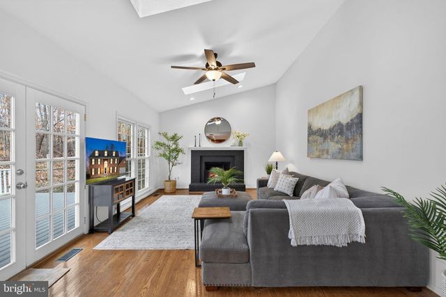 15067 BROWN POST LN, Centreville, VA 20121