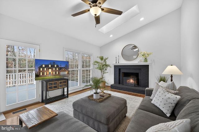 15067 BROWN POST LN, Centreville, VA 20121