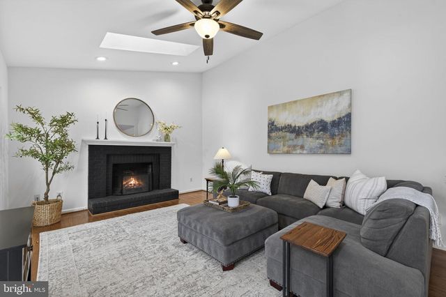 15067 BROWN POST LN, Centreville, VA 20121