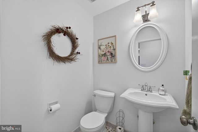 15067 BROWN POST LN, Centreville, VA 20121