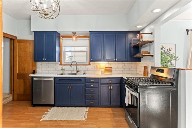 429 3rd Avenue S, South Saint Paul, MN 55075