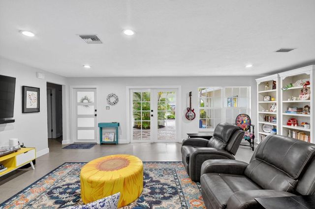 3957 NW 7th Court, Delray Beach, FL 33445