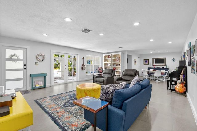 3957 NW 7th Court, Delray Beach, FL 33445