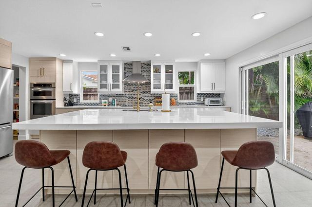 3957 NW 7th Court, Delray Beach, FL 33445